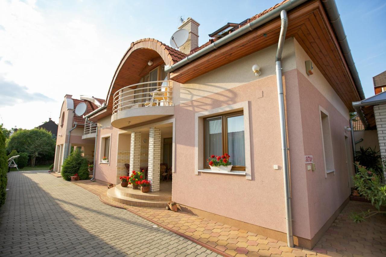 Aranyapartman Hajduszoboszlo Bagian luar foto